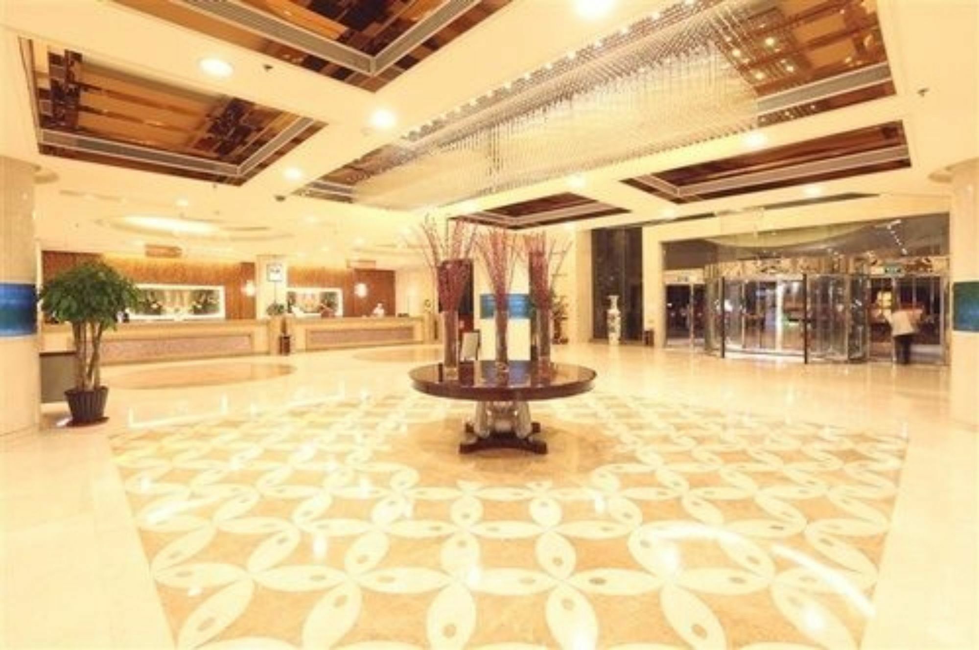 ไคว้ถง อินเตอร์เนชั่นแนล โฮเต็ล ฉิงเตา แอร์พอร์ต Hotel ชิงเต่า ภายนอก รูปภาพ